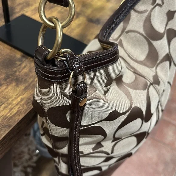 Coach Brown and Cream Signature Shoulder Large Bag - Picture 7 of 13